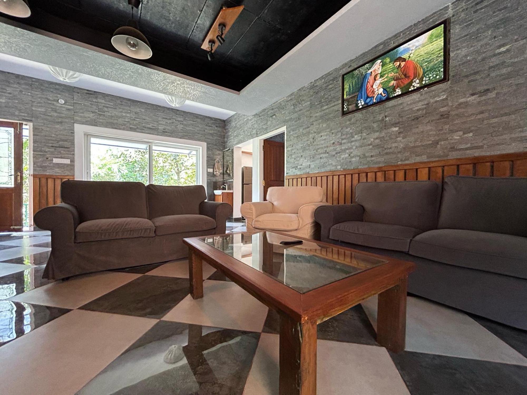 Kv By Halcyon Traveltech Apartment Anachal Ngoại thất bức ảnh